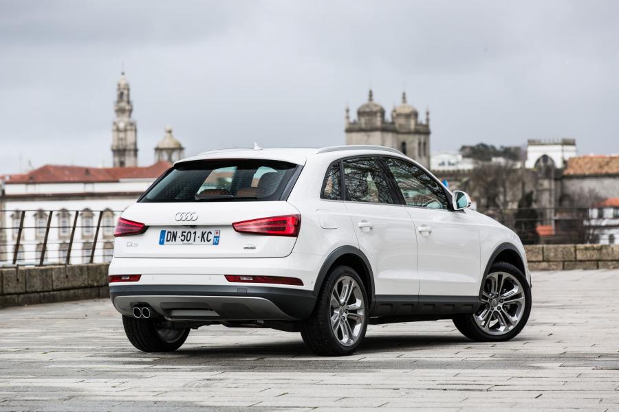  Audi Q3 2.0 TDI Quattro (8U) 2015 года  (WW) (фото 13 из 30)